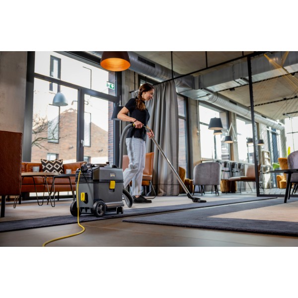 Фото - Пилосос для сухого прибирання з контейнером і мішком Karcher T 15/1 (1.355-300.0)